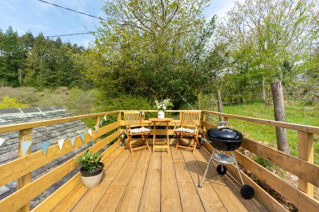 Romantic, Secluded Cottage In Cardinham Woods, Cornwall エクステリア 写真